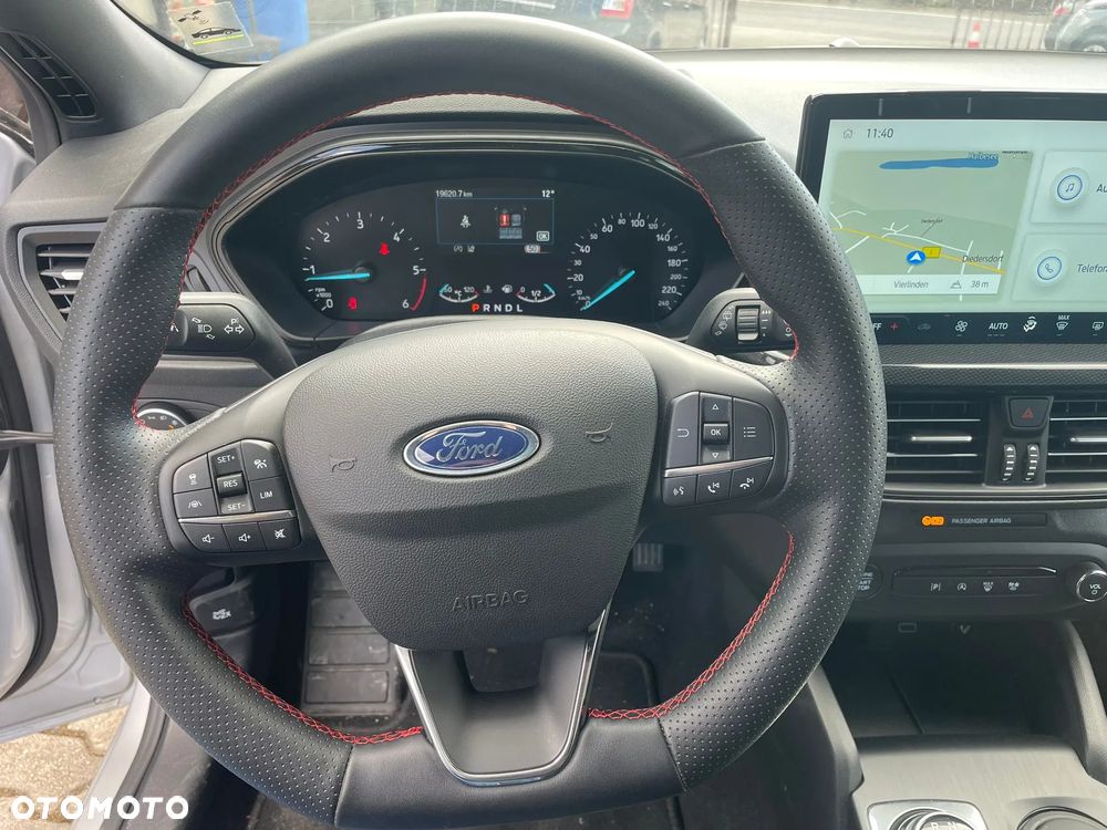 Ford Focus 1.0 EcoBoost mHEV ST-Line X - 6