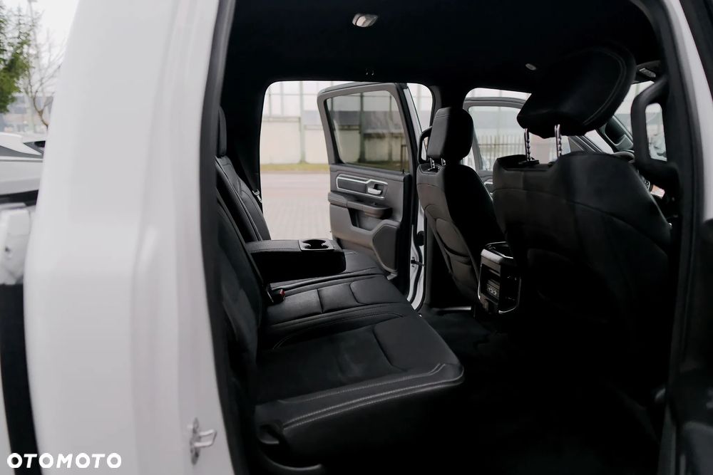 RAM 1500 Crew Cab Shortbed Bighorn - 27