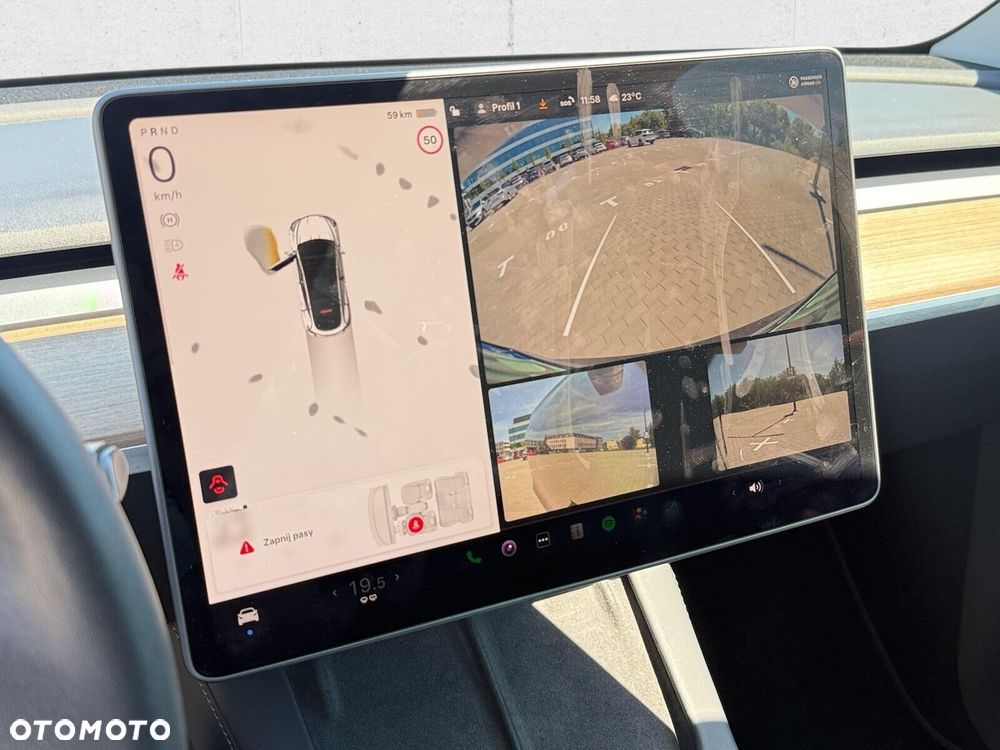 Tesla Model Y Performance AWD - 21