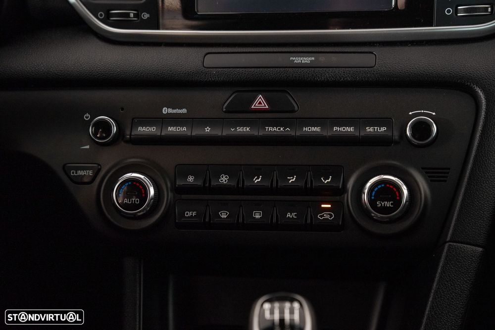 Kia Sportage 1.6 CRDI ISG MHEV Urban - 25