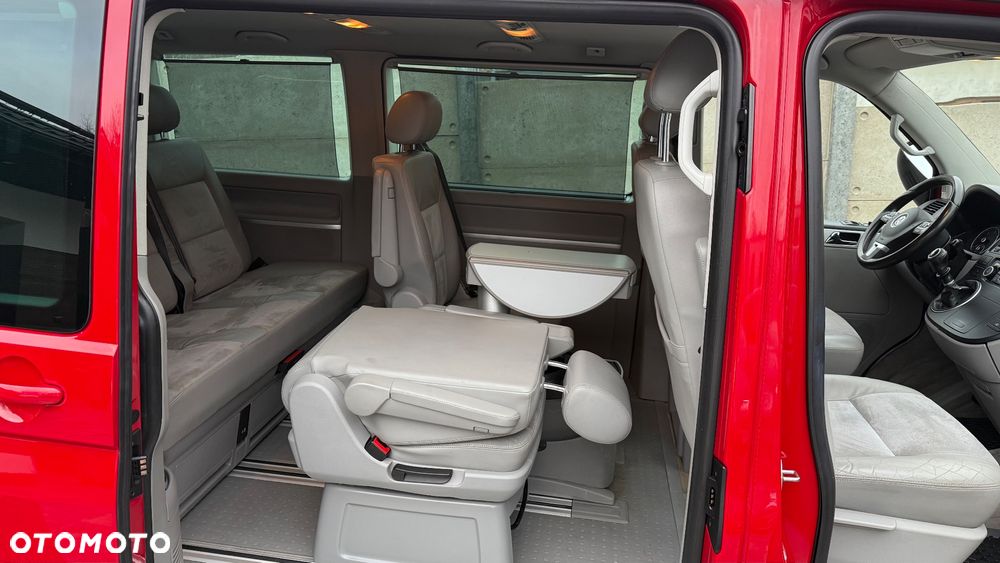Volkswagen Multivan - 16