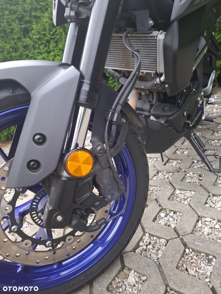 Yamaha MT - 7