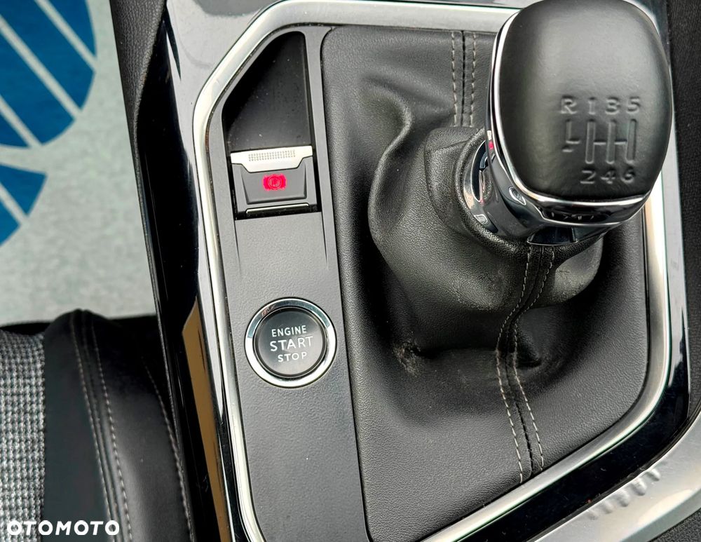 Peugeot 3008 BlueHDi 130 Stop & Start Allure Business-Paket - 18