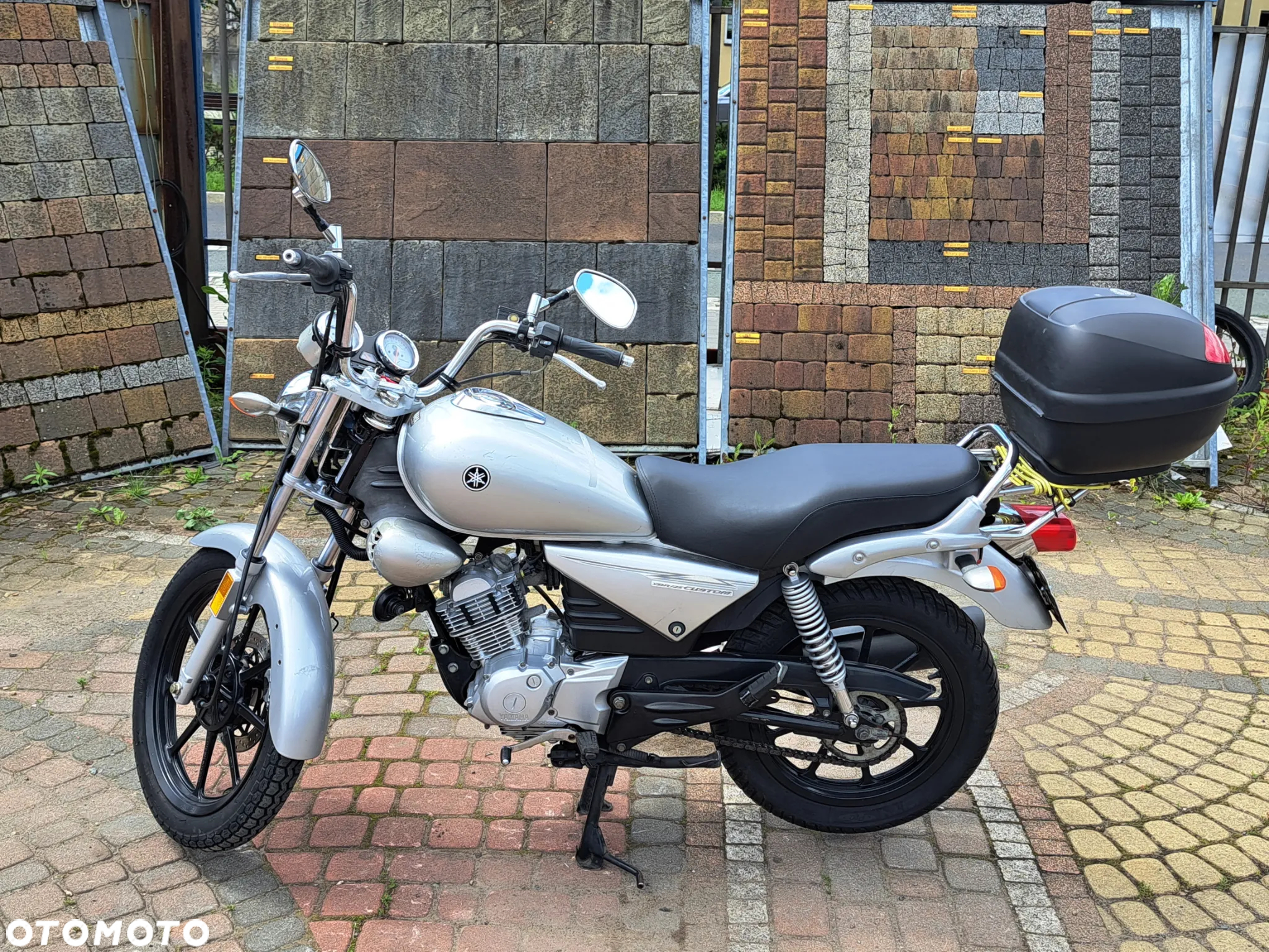 Yamaha YBR - 8