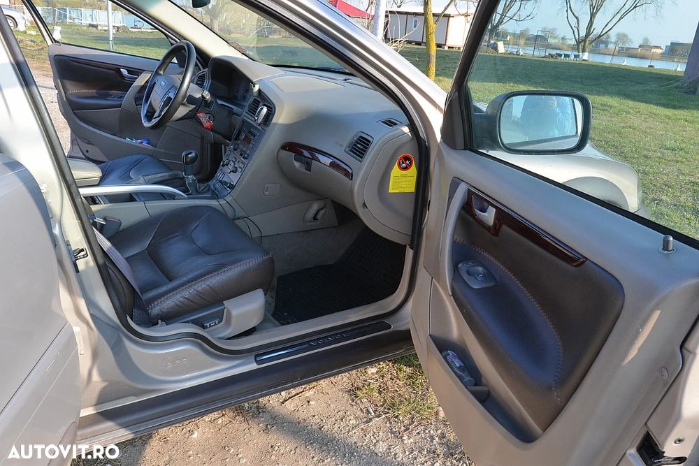 Volvo XC 70 AWD Summum - 3