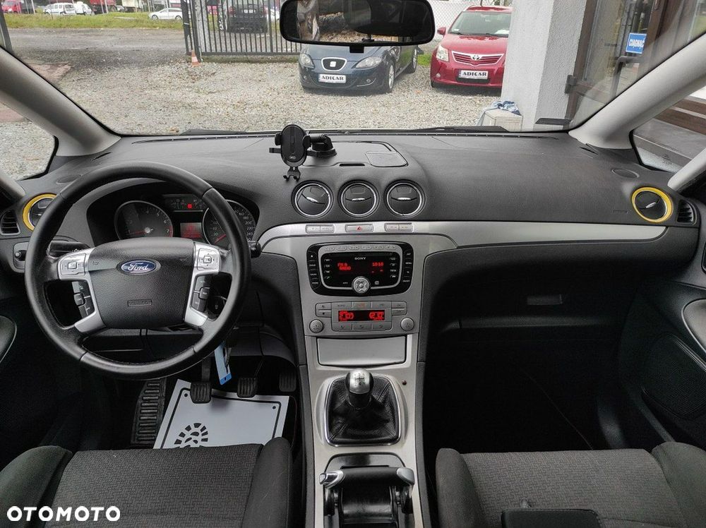 Ford S-Max - 10
