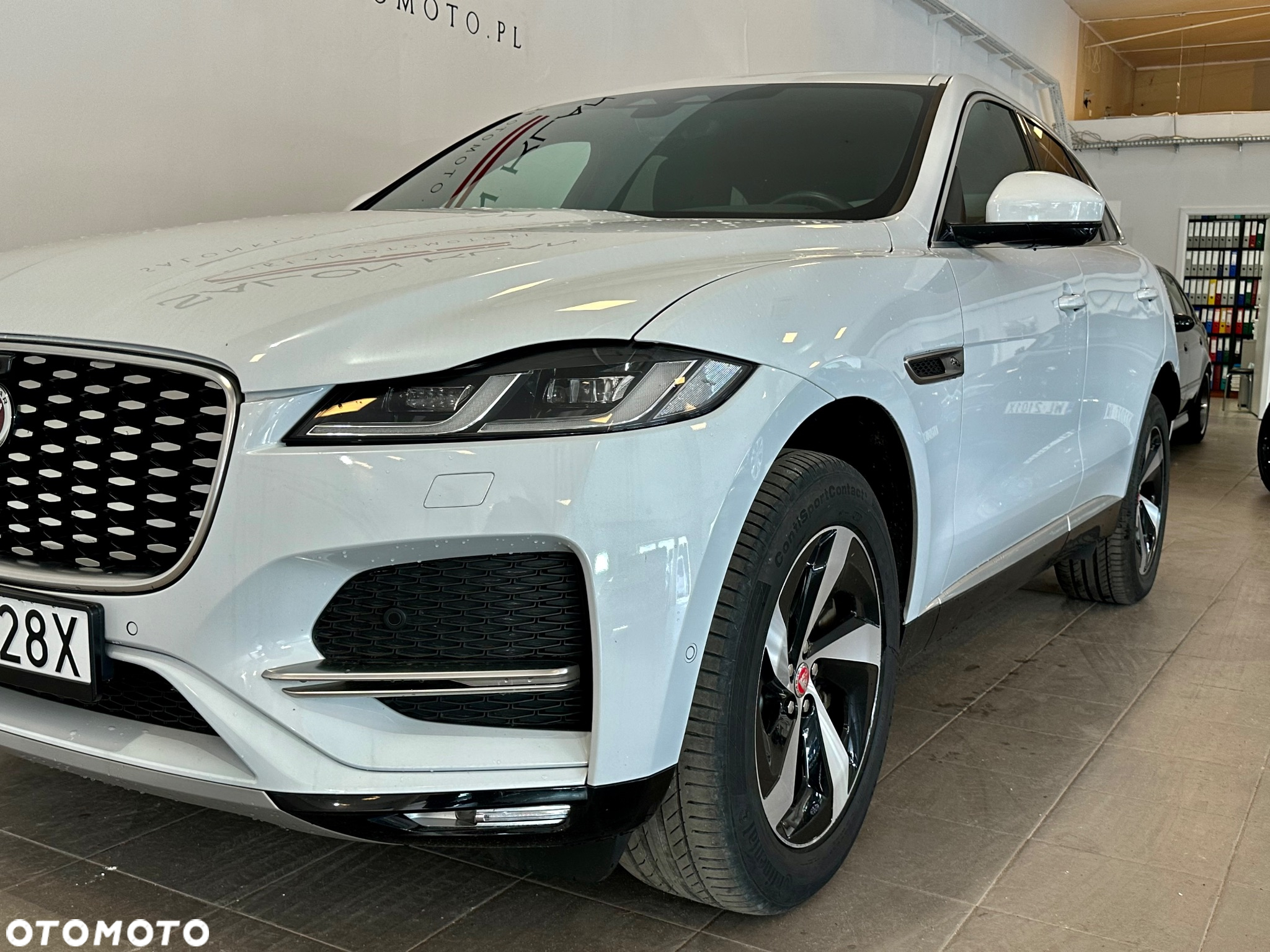 Jaguar F-Pace 2.0 P400e PHEV AWD SE - 21