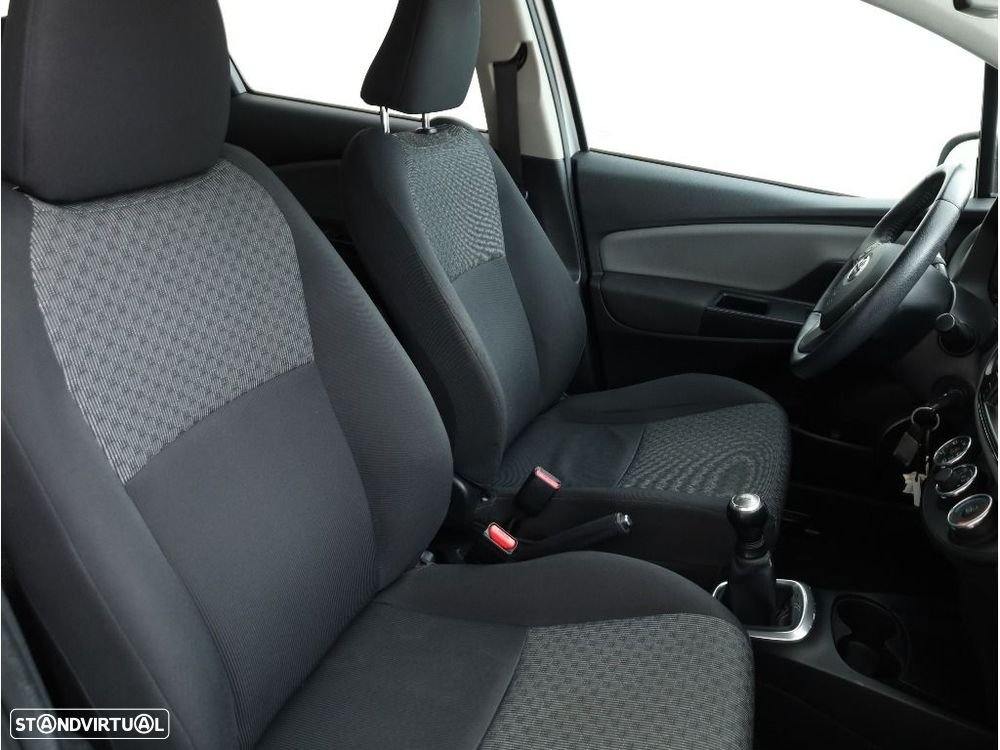 Toyota Yaris 1.0 VVT-i ACtive - 15