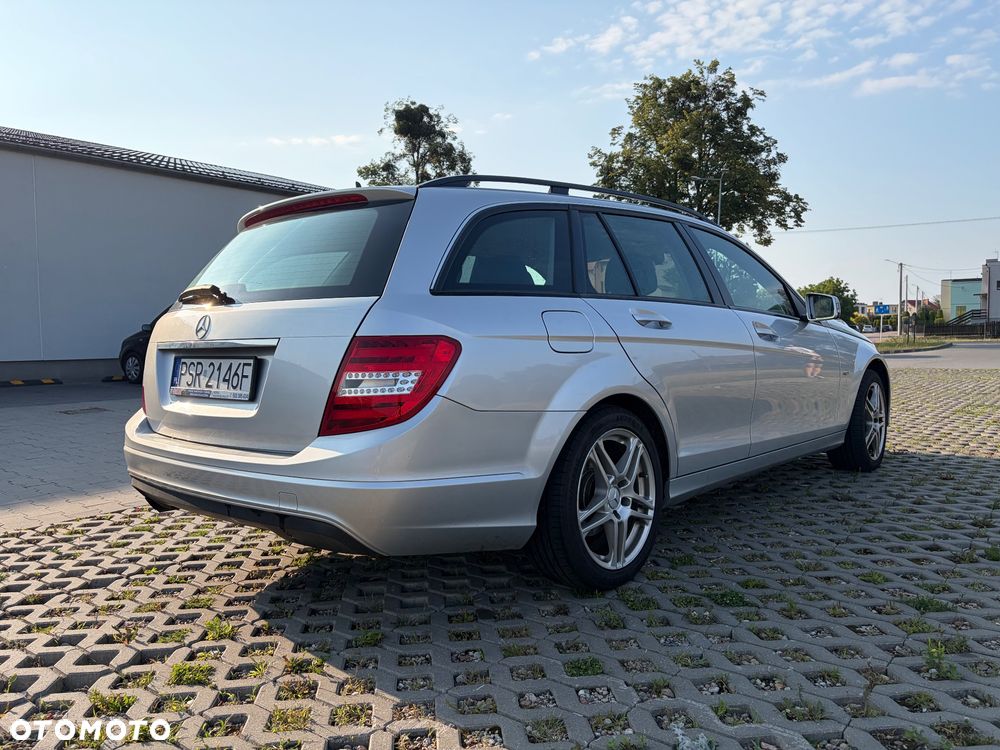 Mercedes-Benz Klasa C 200 CDI BlueEff Avantgarde - 3