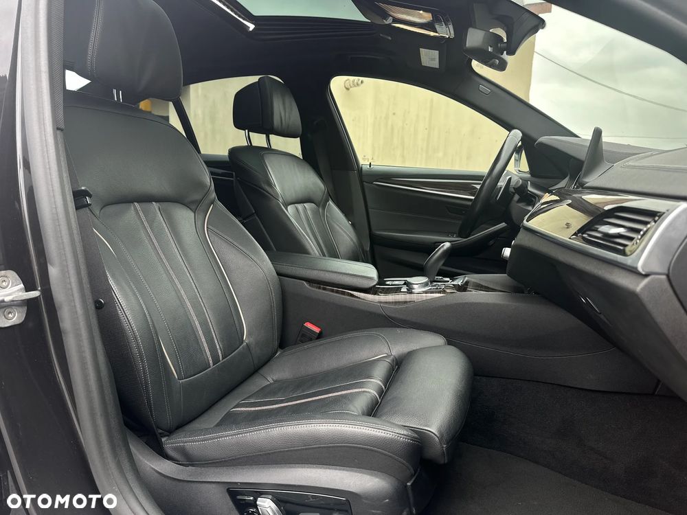 BMW Seria 5 540i xDrive Luxury Line - 11