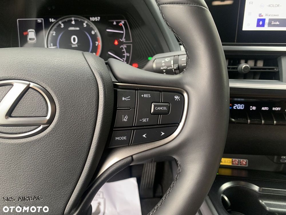 Lexus UX - 12