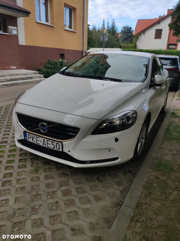 Volvo V40 2013 photo 2