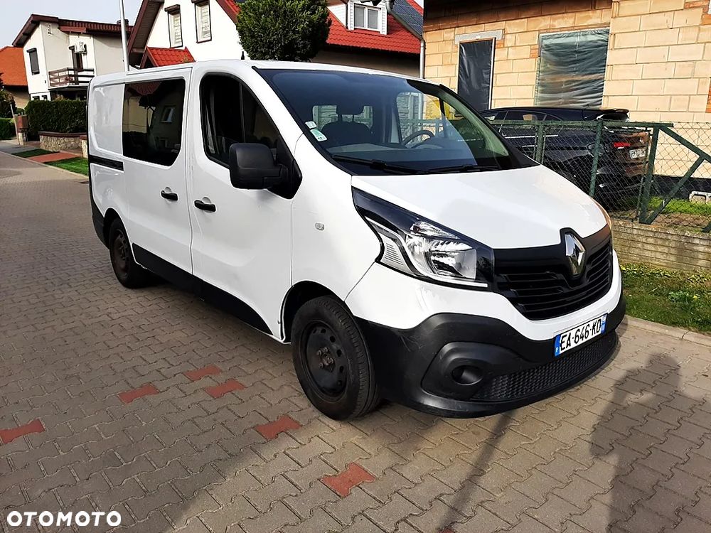 Renault TRAFIC - 2
