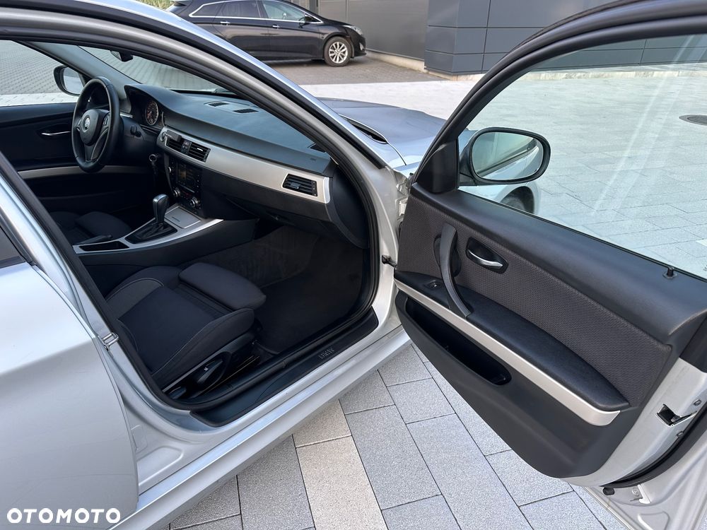 BMW Seria 3 - 16