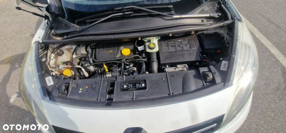 Renault Grand Scenic - 16