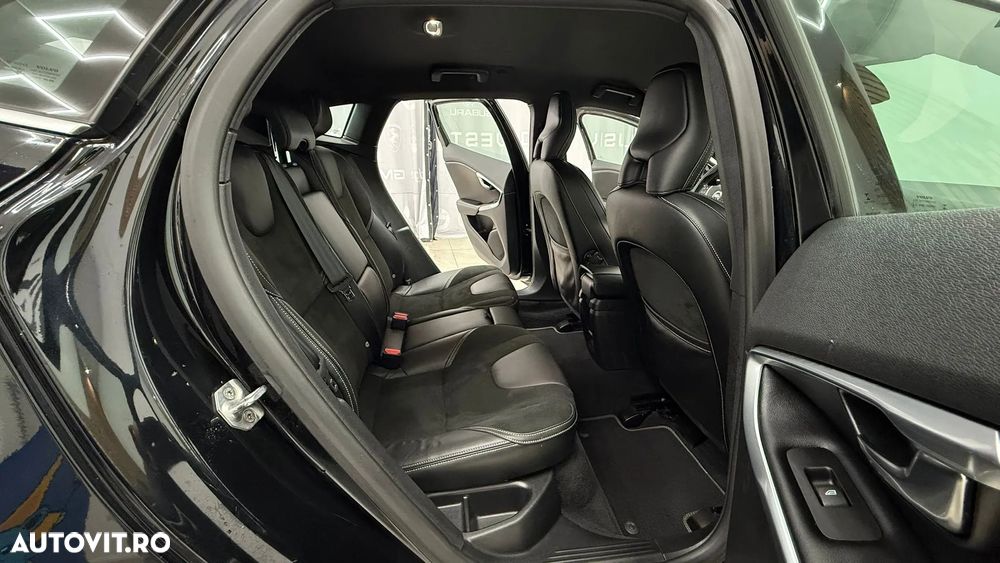 Volvo V40 D2 R Design - 17