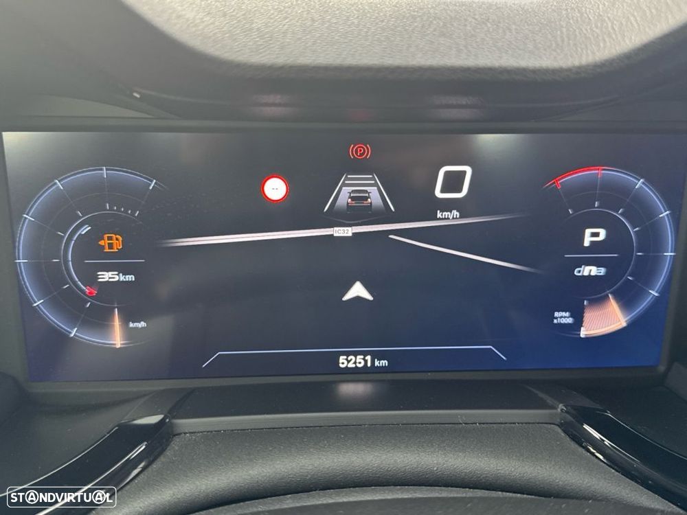 Alfa Romeo Junior 1.2 eDCT6 - 9