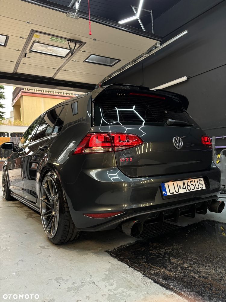 Volkswagen Golf - 13