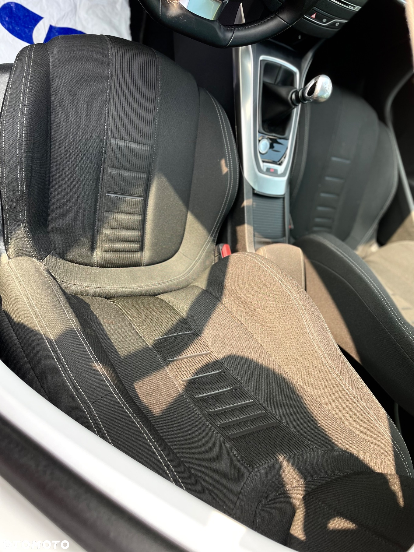 Peugeot 308 125 THP Allure - 12