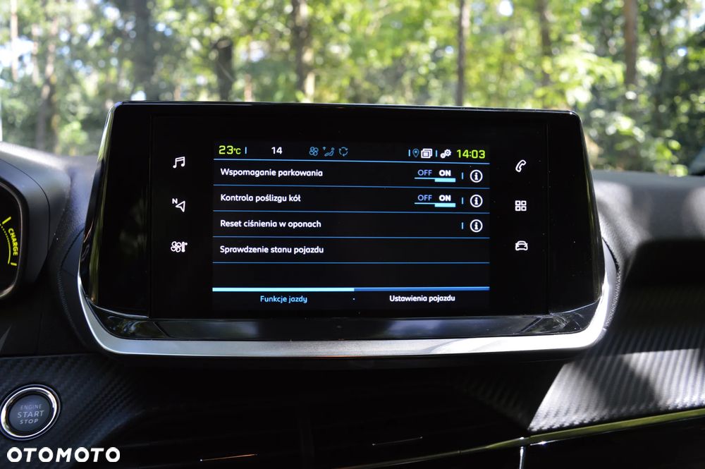 Peugeot 208 e-208 50kWh Allure - 12