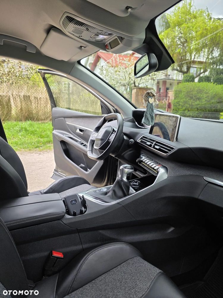 Peugeot 3008 1.2 PureTech Allure S&S - 11