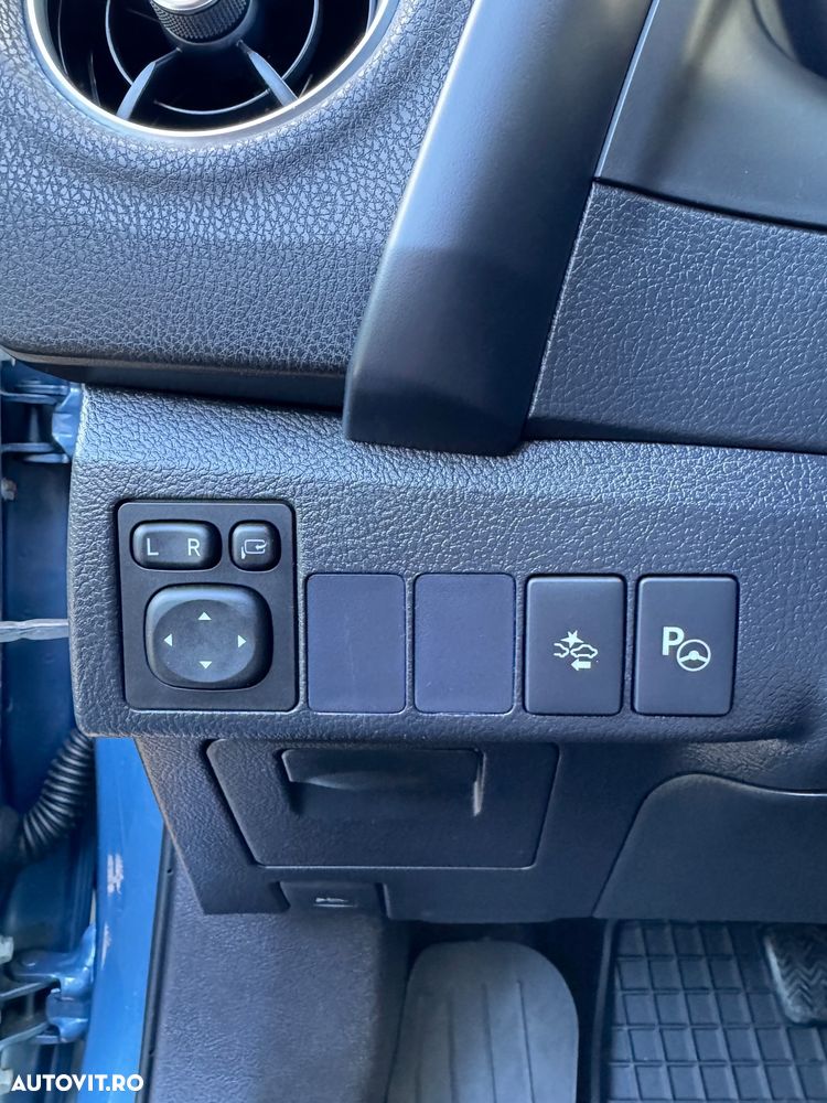 Toyota Auris 1.8 L VVT-i Hybrid Sol + - 16