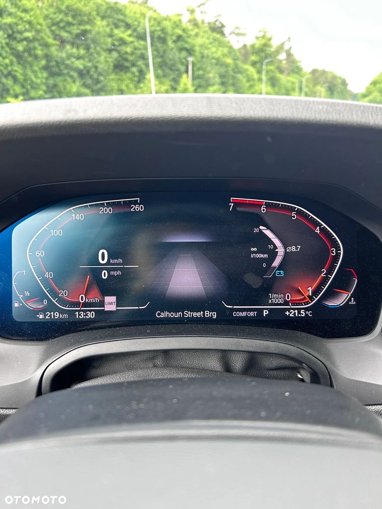 BMW Seria 3 330i Luxury Line sport - 33