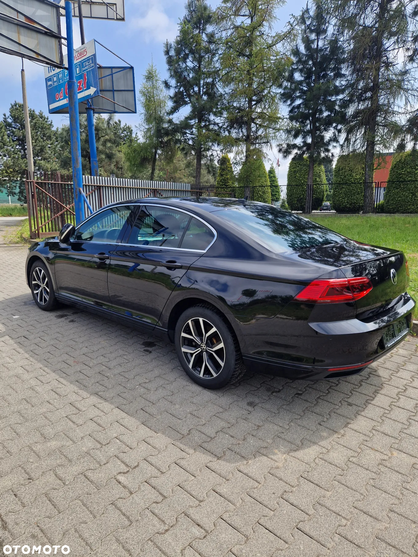 Volkswagen Passat 2.0 TDI SCR DSG Business - 4