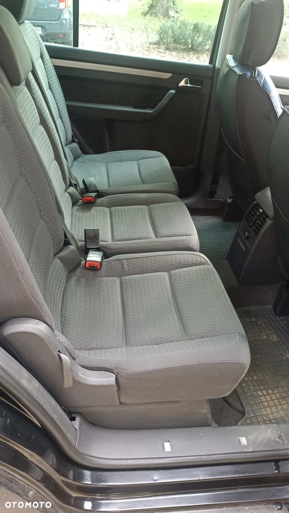 Volkswagen Touran 2.0 TDI Highline - 6