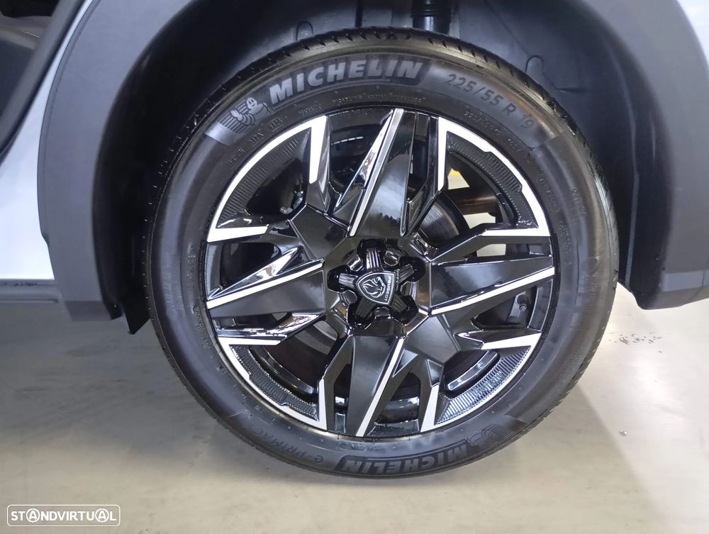 Peugeot 3008 1.2 Hybrid Allure e-DCS6 - 18