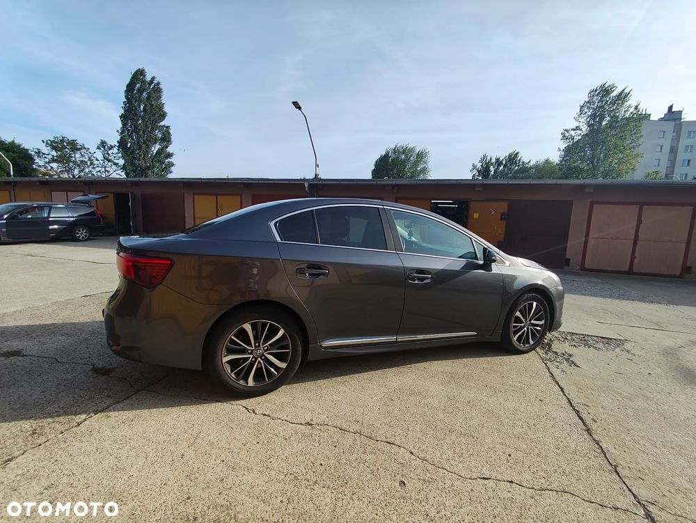Toyota Avensis 2.0 Prestige MS - 1