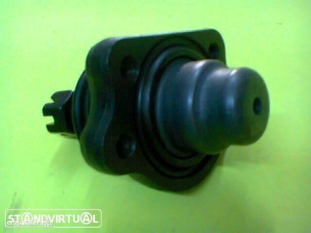 rotulas de suspensão superiores Nissan Cabstar E90 E110 (NOVAS) - 2