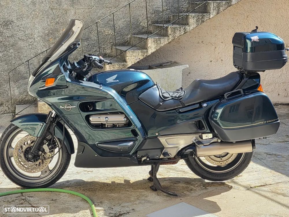 Honda Pan European ST1100 - 3