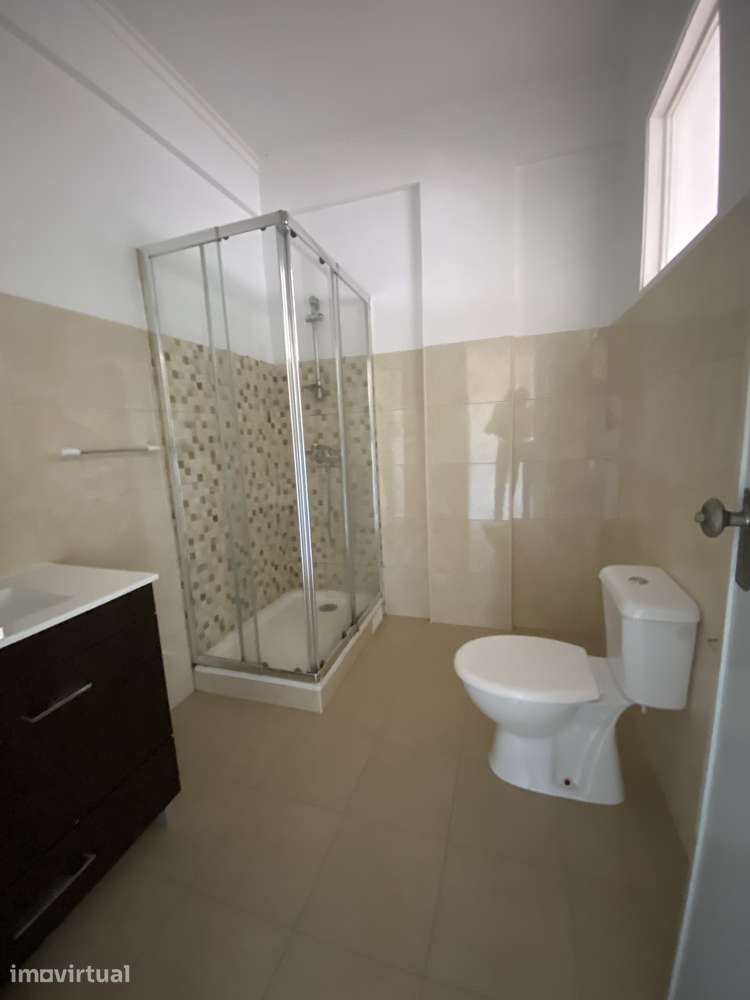 Amadora. Brandoa. Apartamento de 3 assoalhadas. - Grande imagem: 5/11