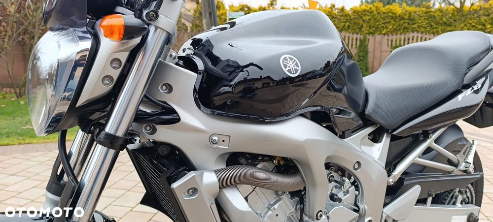 Yamaha FZ6 - 40
