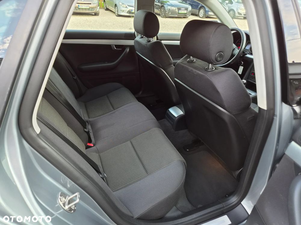 Audi A4 Limousine - 20