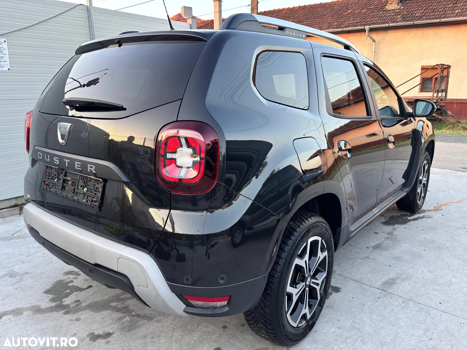 Dacia Duster TCe 150 2WD GPF Sondermodell Adventure - 3