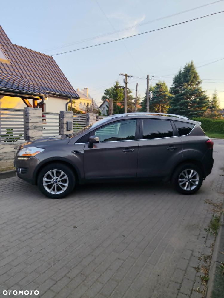 Ford Kuga 2.0 TDCi 4x4 Titanium - 4