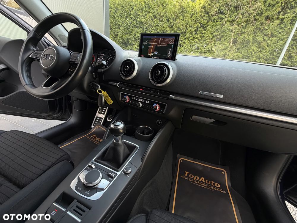 Audi A3 Sportback 2.0 TDI (clean diesel) Ambiente - 17