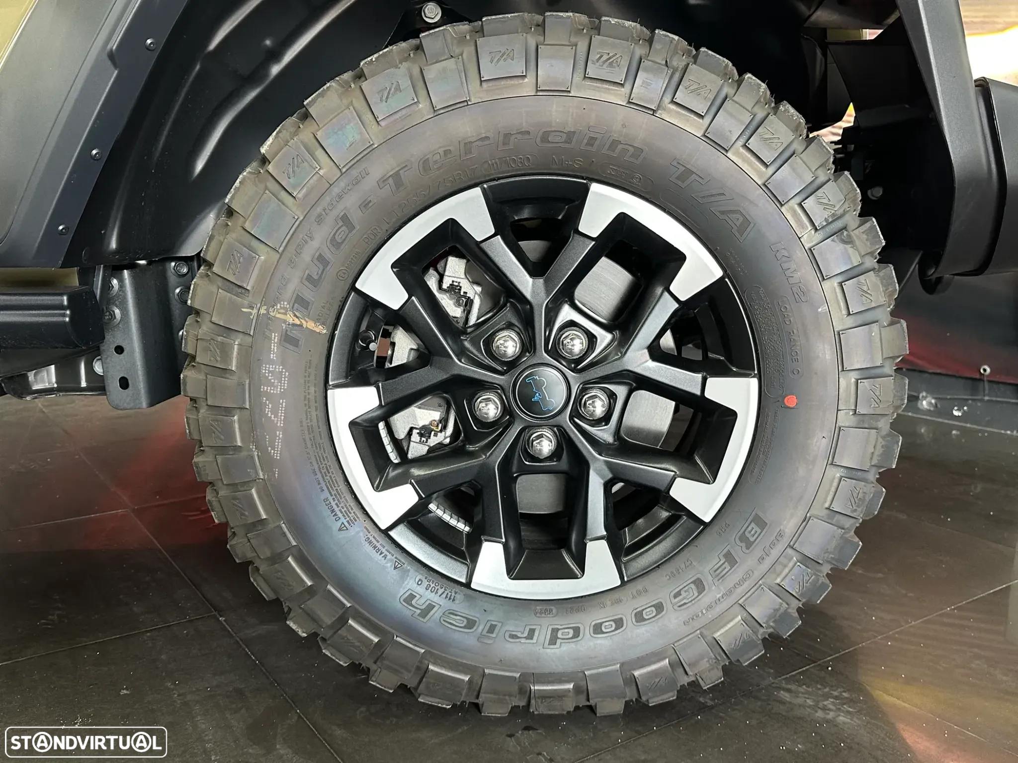 Jeep Wrangler - 13
