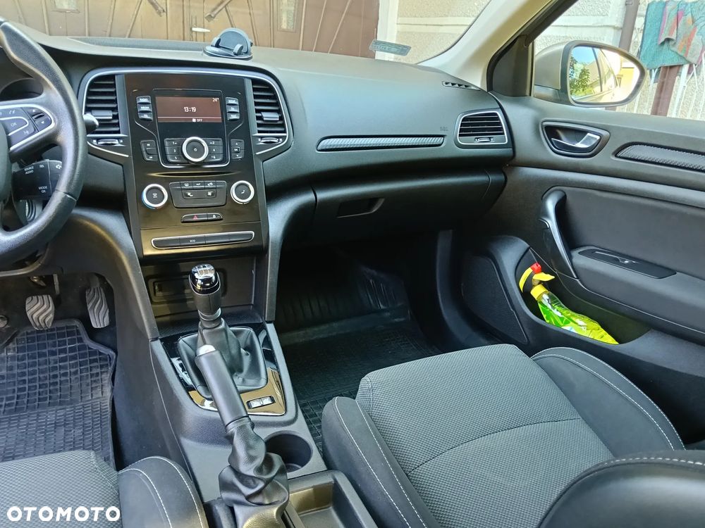Renault Megane 1.6 SCe Life - 12
