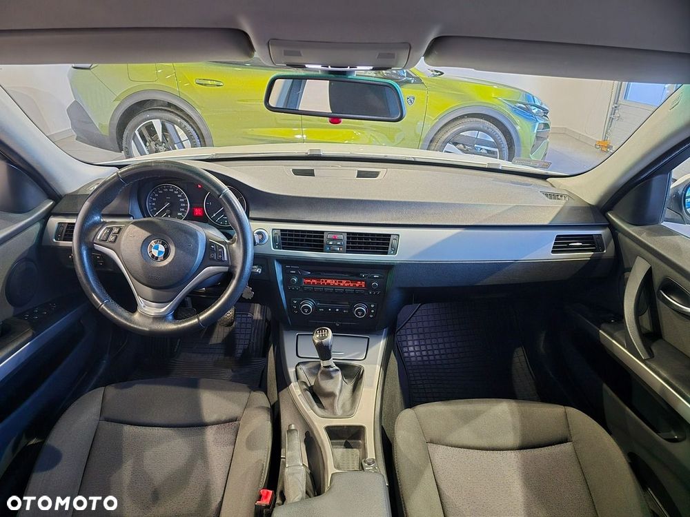 BMW Seria 3 - 18