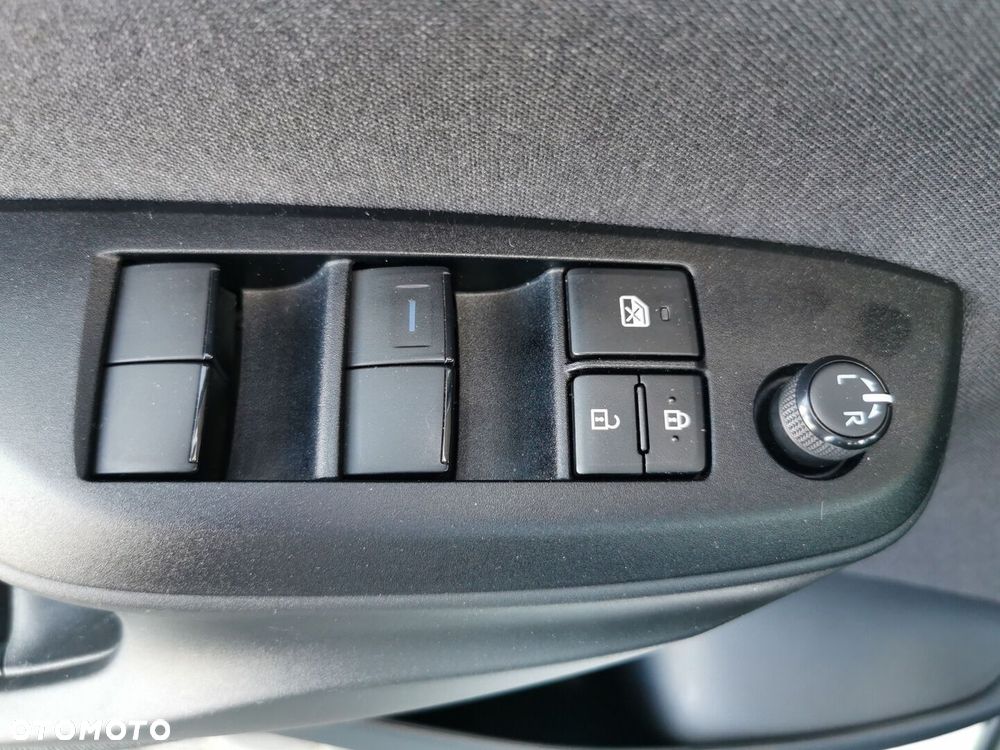 Toyota Yaris - 17