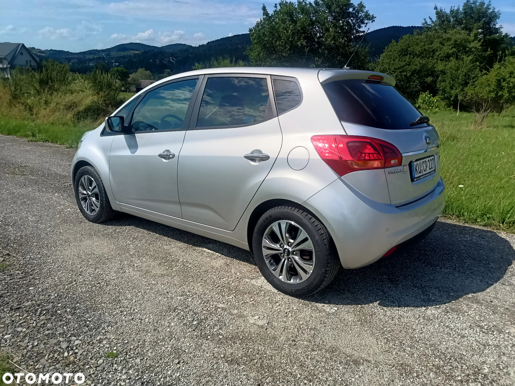 Kia Venga - 8