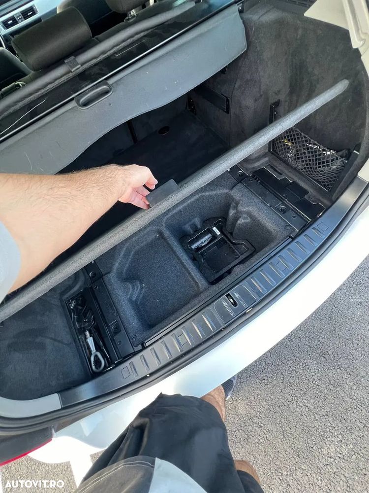 BMW Seria 3 318d - 17
