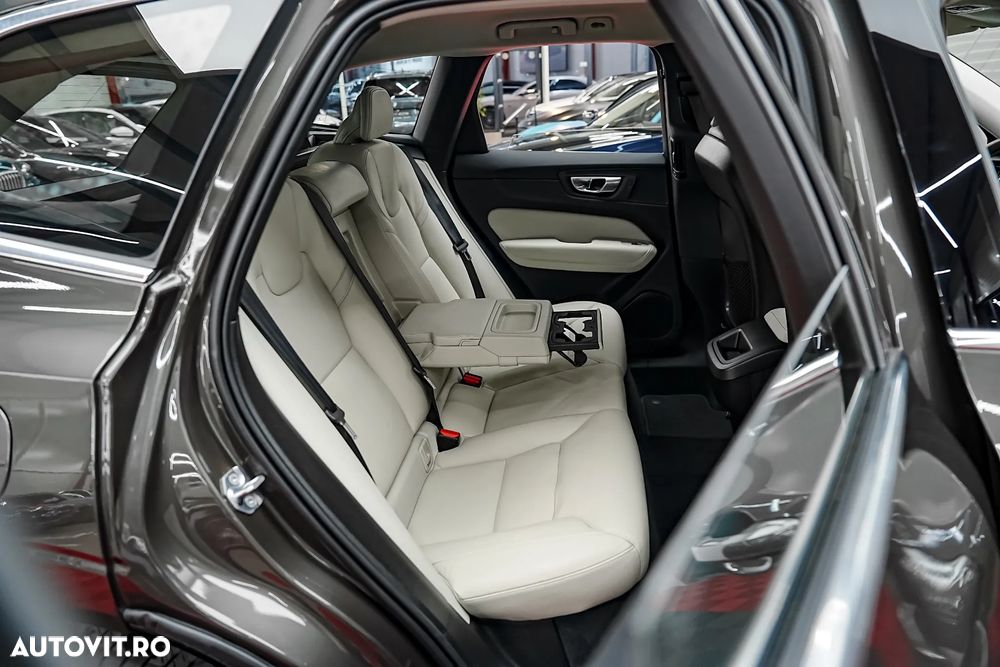 Volvo XC 60 B5 MHEV AWD Inscription - 10