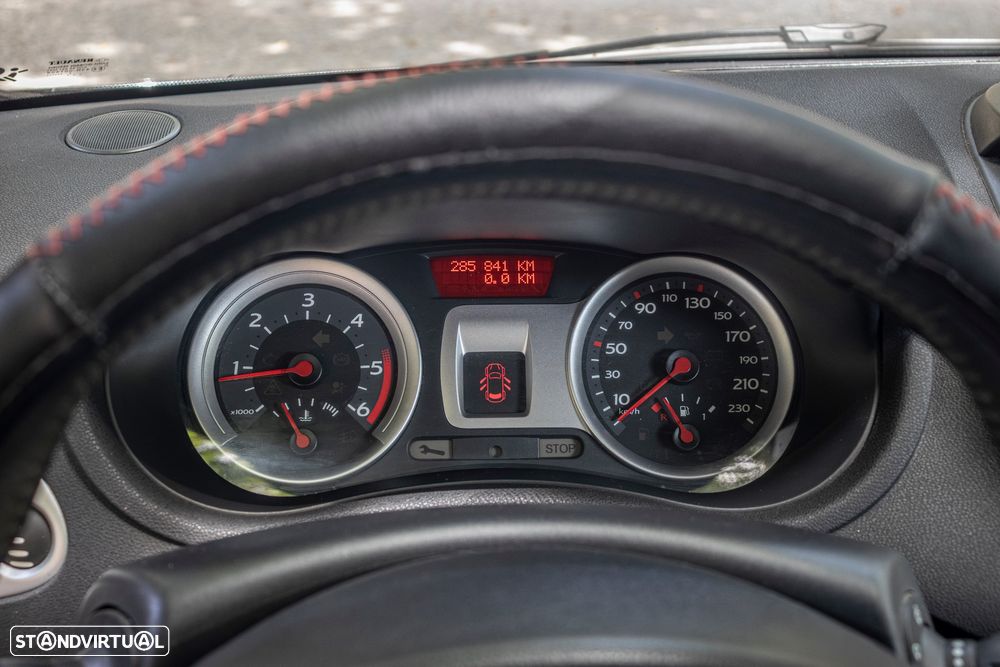 Renault Clio - 11