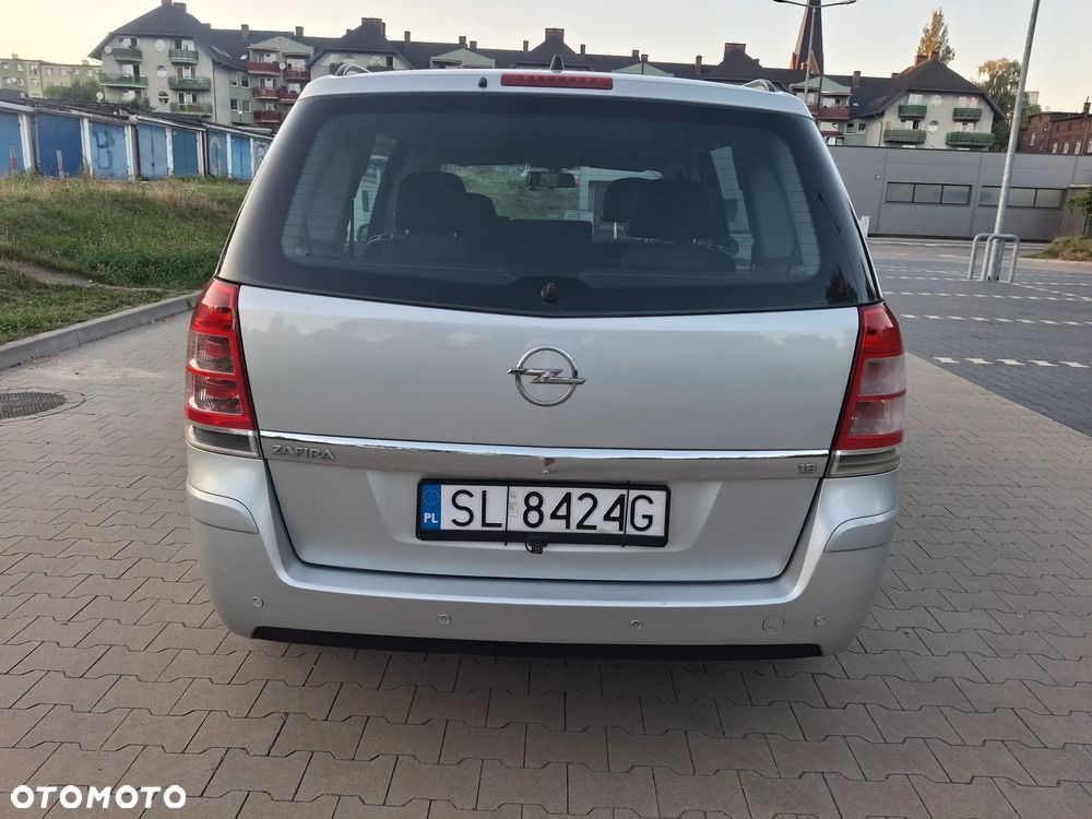 Opel Zafira - 9