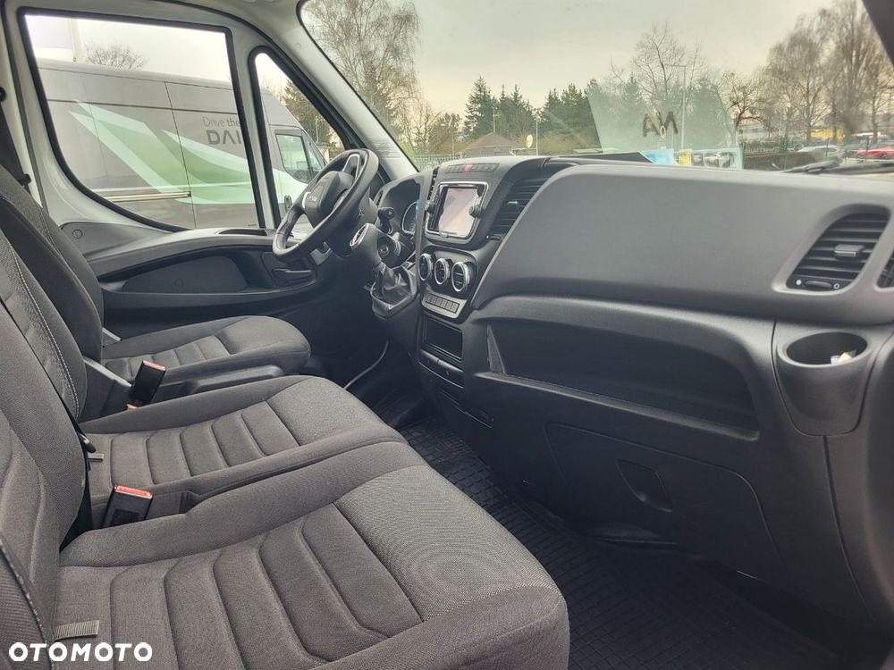 Iveco 35S18 Cena 139.900 Kontener Winda 750Kg - 6