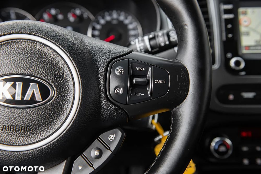 Kia Carens 1.7 CRDi L 7os - 22